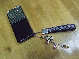 「おにゅー携帯」
