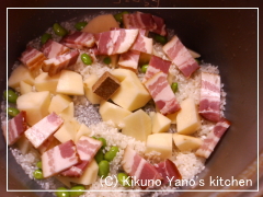 炊飯器レシピ　じゃがいもベーコン炊き込みご飯