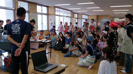 比屋根小学校沖縄そば手打ち教室