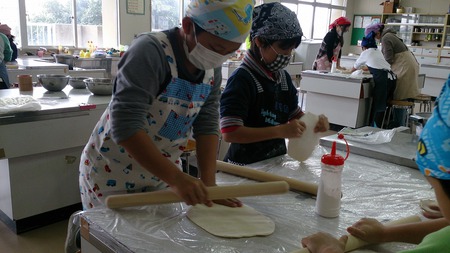 西崎小学校親子手打ち教室