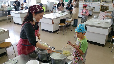 西崎小学校親子手打ち教室
