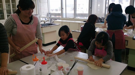 浦添中学校親子手打ち教室