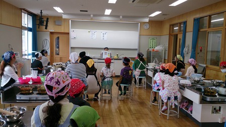 コザ小学校親子手打ち教室