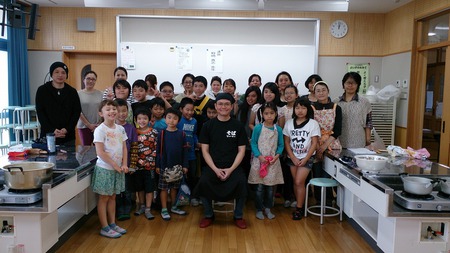 コザ小学校親子手打ち教室