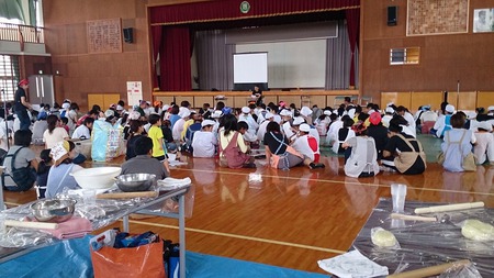 名護小学校親子手打ち教室