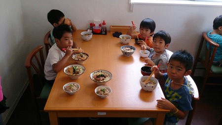 新山食堂港川店