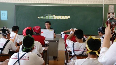 嘉手納中学校沖縄そば手打ち教室