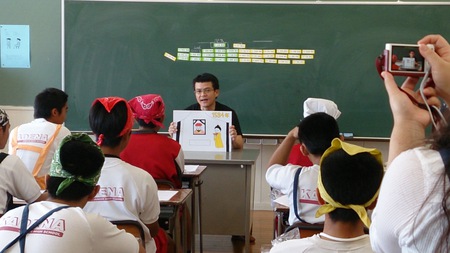 嘉手納中学校沖縄そば手打ち教室