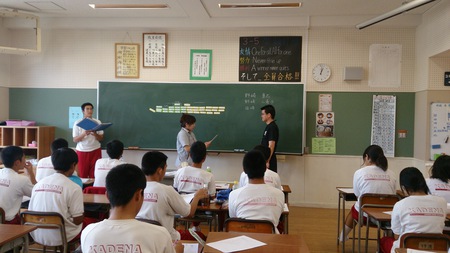 嘉手納中学校沖縄そば手打ち教室