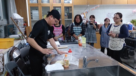 平敷屋中学校PTA沖縄そば手打ち教室