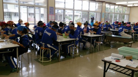 知念中学校沖縄そば手打ち教室