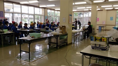 知念中学校沖縄そば手打ち教室