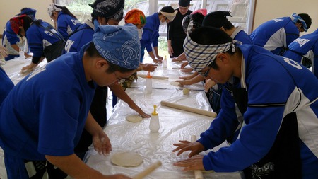 知念中学校沖縄そば手打ち教室
