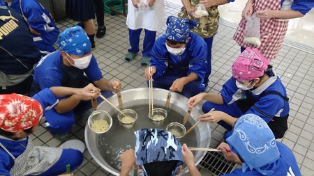 知念中学校沖縄そば手打ち教室