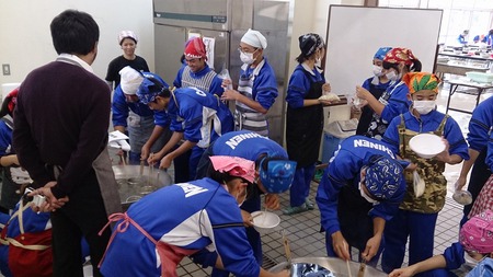 知念中学校沖縄そば手打ち教室