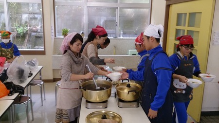 知念中学校沖縄そば手打ち教室