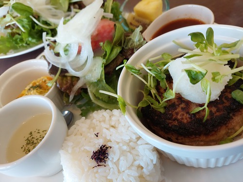 石垣島カフェジジリ