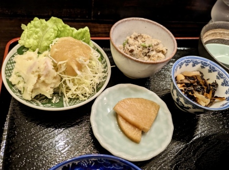 いなり屋ゴン松尾店 / いなり寿司とソーキ汁定食