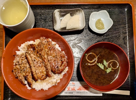 味の店 ぼんぼん / ぶたかば丼