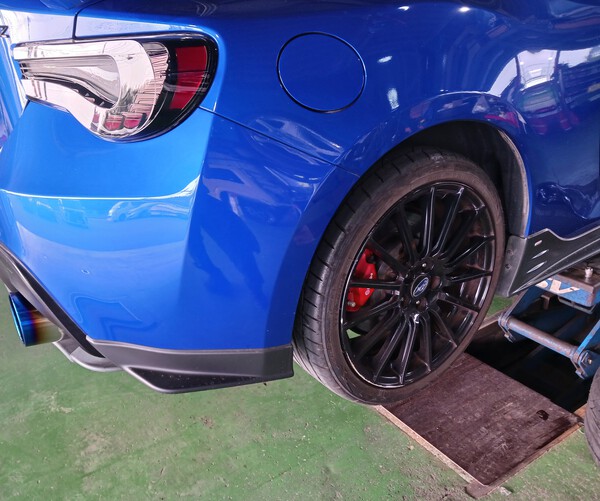 BRZ　タイヤホイール取付