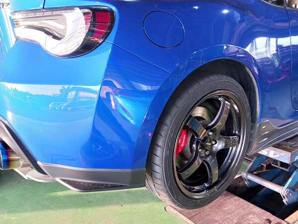 BRZ　タイヤホイール取付
