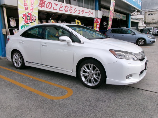 中古車入庫　クラウンHV・レクサスHS250