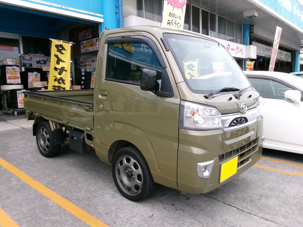 中古車入庫　ハイゼットトラック