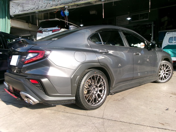 WRX-S4　タイヤホイルセット取付