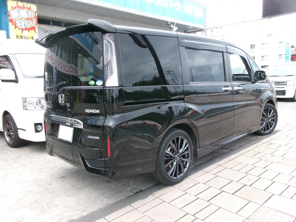 ステップワゴン　タイヤホイル取付