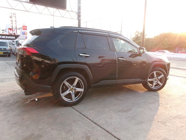 RAV4　タイヤホイルセット　取付