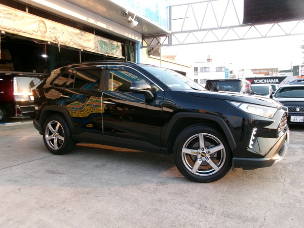RAV4　タイヤホイルセット　取付