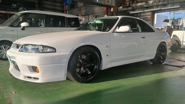 R33 スカイライン GT-R 車高調 タイヤホイール 交換 R33 スカイライン GT-R 車高調 タイヤホイール 交換