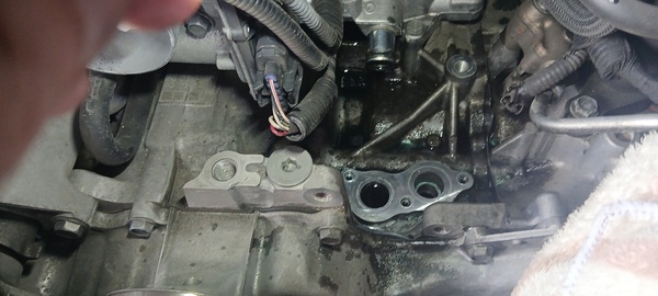 トヨタ 86 PCVホースコネクター 交換 トヨタ 86 PCVホースコネクター 交換
