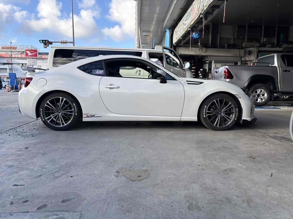 BRZ　車高調取付