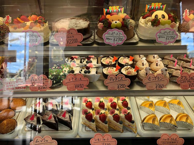 ｔｉ Daブロガー 那覇市宇栄原にあるプリントケーキで大人気の ダリオルール さんに行ってきました シロシロニュース