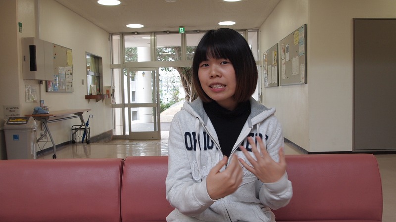 沖縄在住 外国人 67人目のゲストは 琉球大学のタイ人留学生 イェンミー さんの登場です シロシロニュース