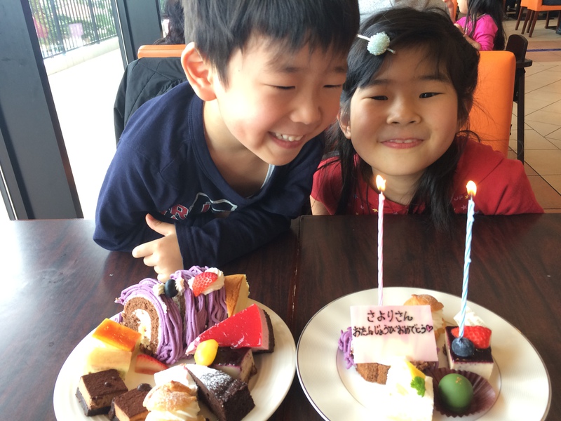 妻の誕生日はホテルランチへ 子供たちはスシローが良かったらしい 笑 シロシロニュース