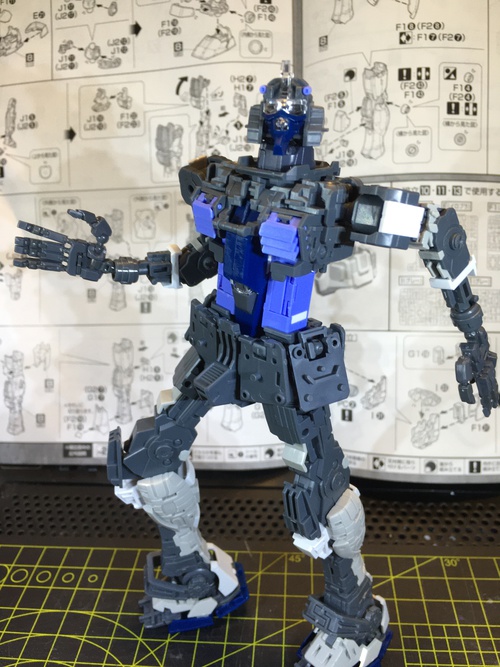 ⑥脚のフレーム