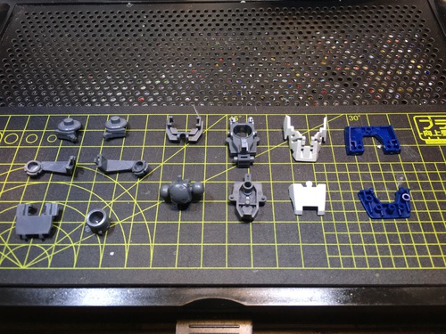 ⑥脚のフレーム