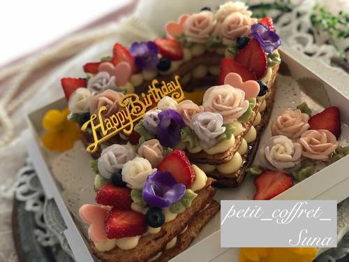 バタークリームフラワーケーキ Petit Coffret プチ コフレ 沖縄フラワーケーキ スイーツ教室