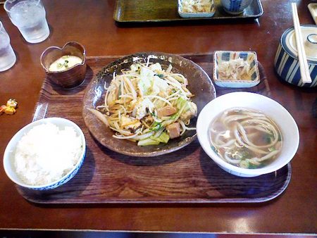 みつくら食堂