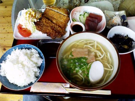 沖縄そば　かまでーや