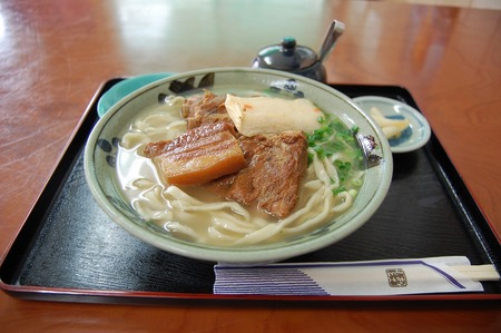 石くびり