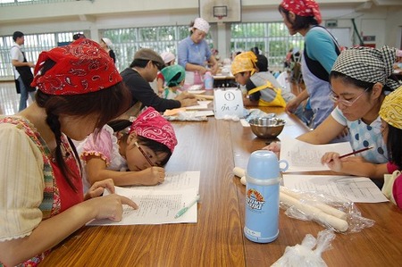 沖縄そば　沖縄そば伝道師　高原小学校　手打ち教室