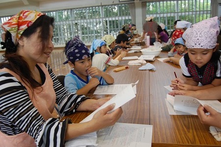 沖縄そば　沖縄そば伝道師　高原小学校　手打ち教室