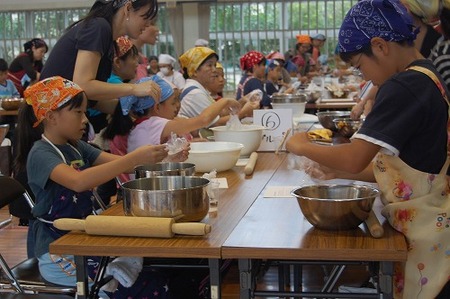 沖縄そば　沖縄そば伝道師　高原小学校　手打ち教室