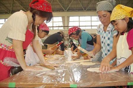 沖縄そば　沖縄そば伝道師　高原小学校　手打ち教室