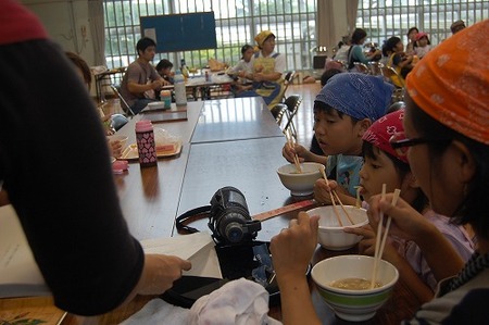 沖縄そば　沖縄そば伝道師　高原小学校　手打ち教室