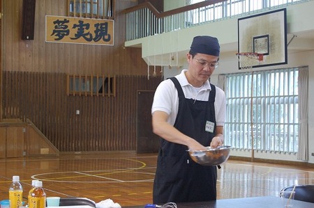 沖縄そば　沖縄そば伝道師　高原小学校　手打ち教室