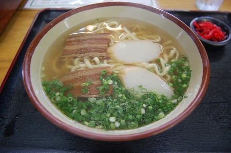 沖縄そば　佐敷そば
